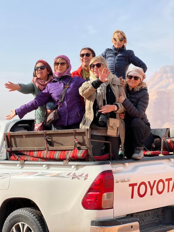 Wadi Rum Sunset Camp Buitenkant foto