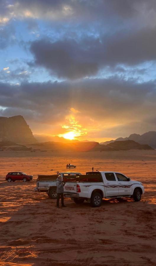 Wadi Rum Sunset Camp Buitenkant foto