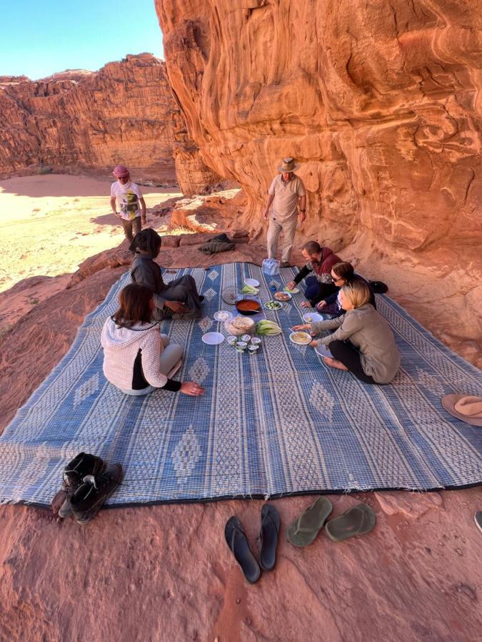 Wadi Rum Sunset Camp Buitenkant foto