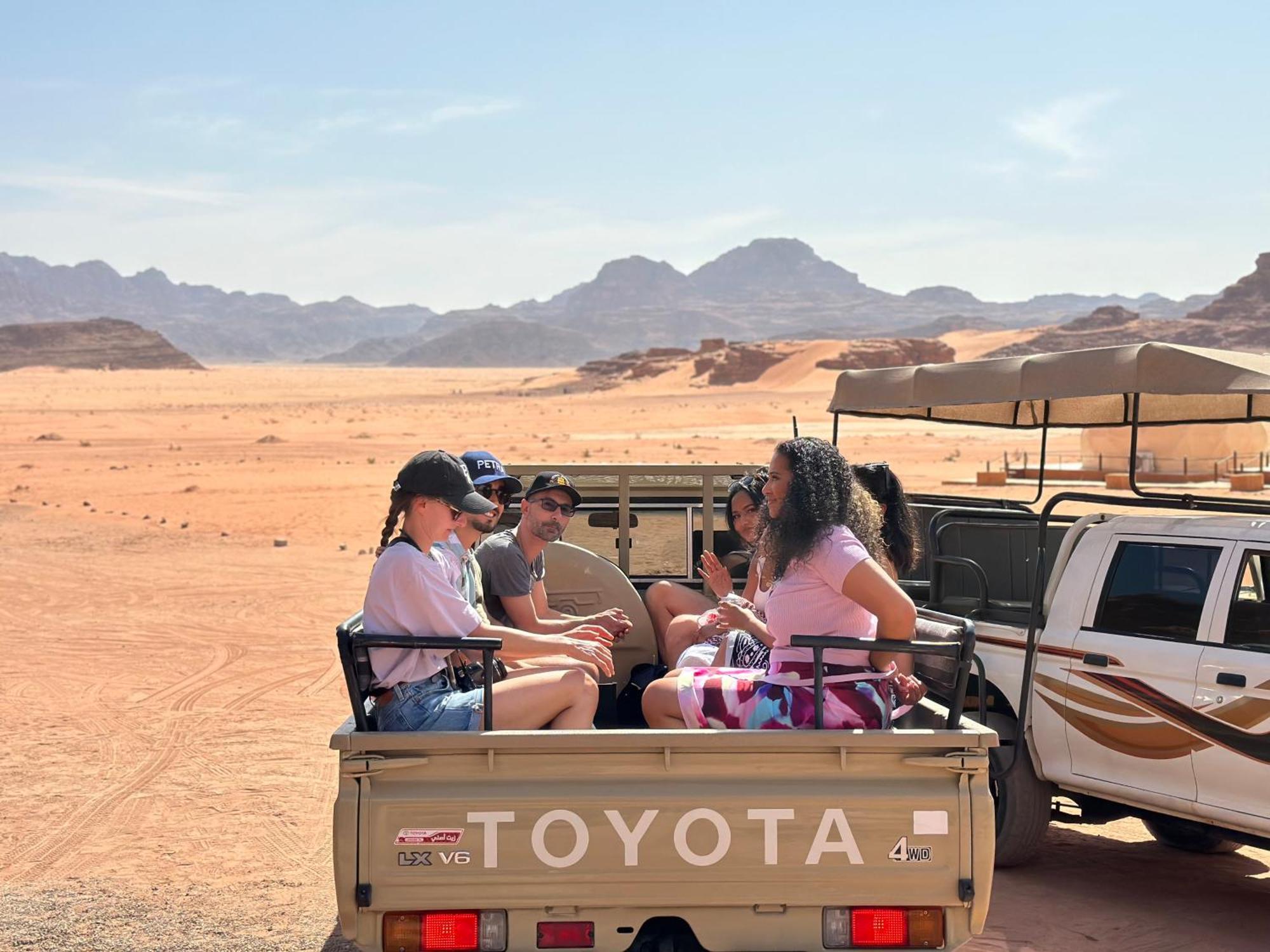 Wadi Rum Sunset Camp Buitenkant foto